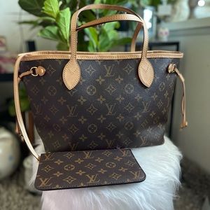 LOUIE VUITTON 
NEVERFULL PM